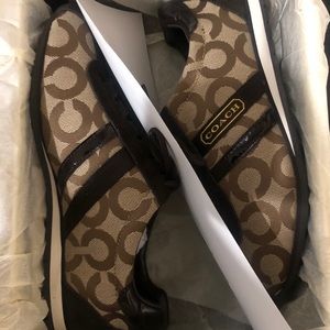*Coach shoes size 7*